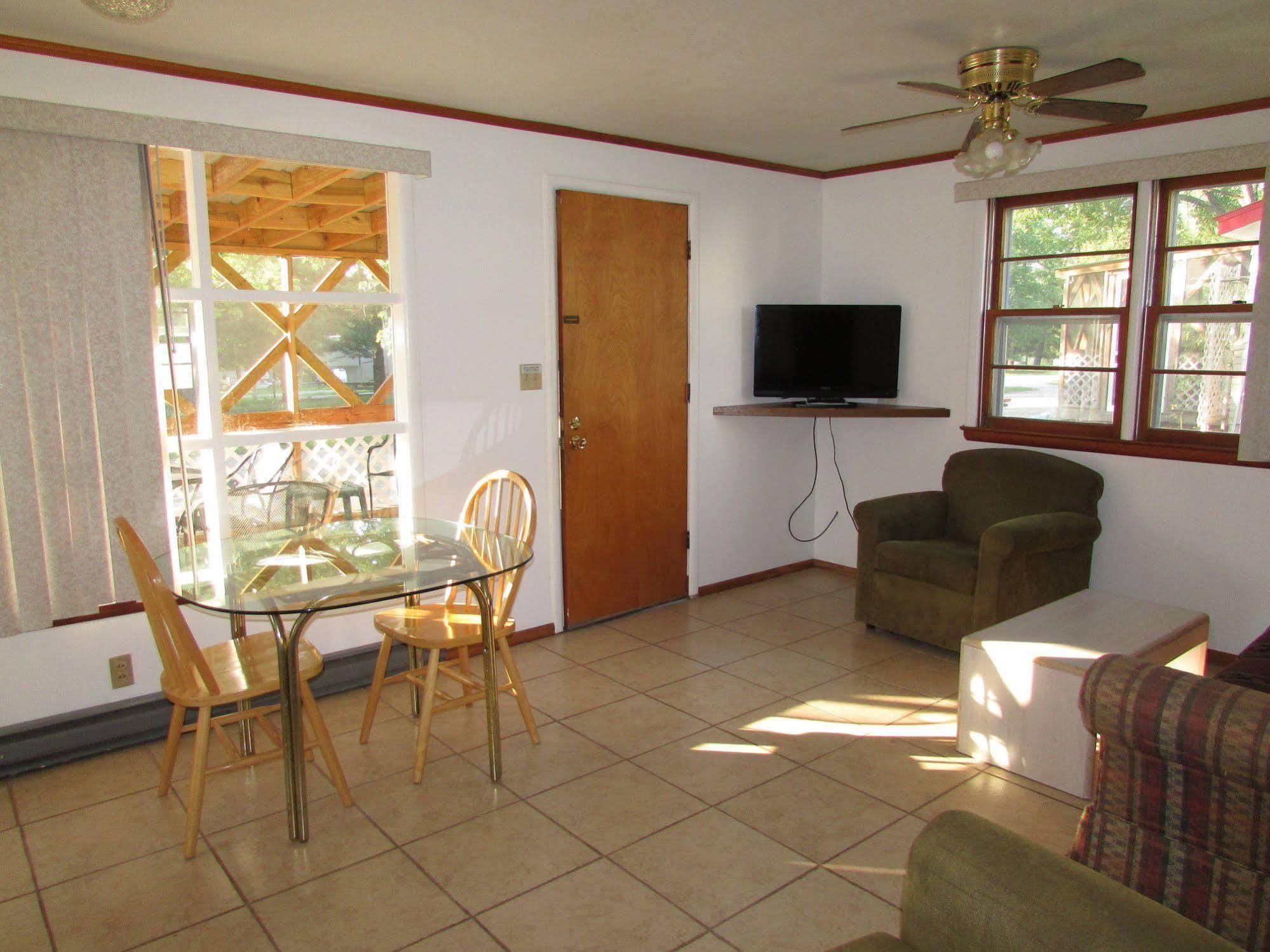 The Cottage Resort Indian Point Экстерьер фото